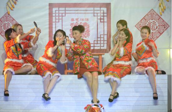明星同乐会闫学晶，参与精彩活动，感受明星魅力之旅